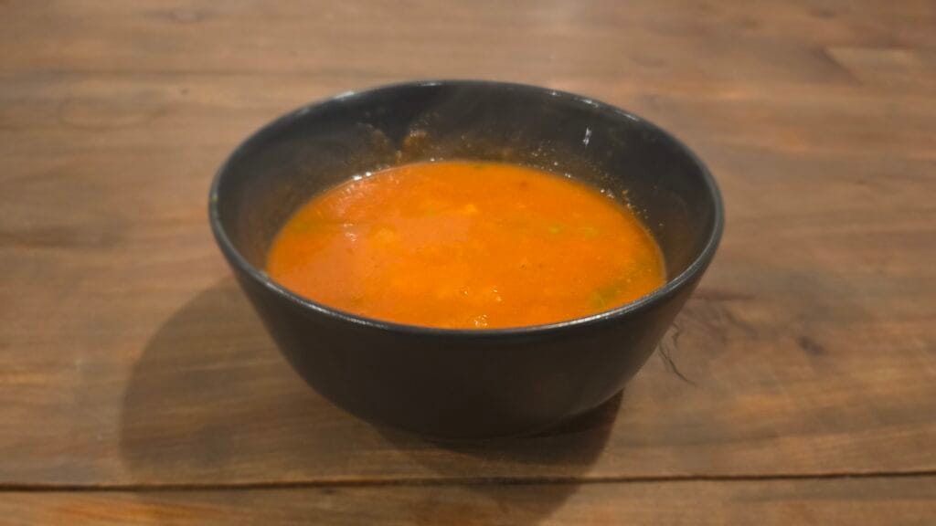 Paprika-tomatensoep met courgette en soepgroente - 269g groente